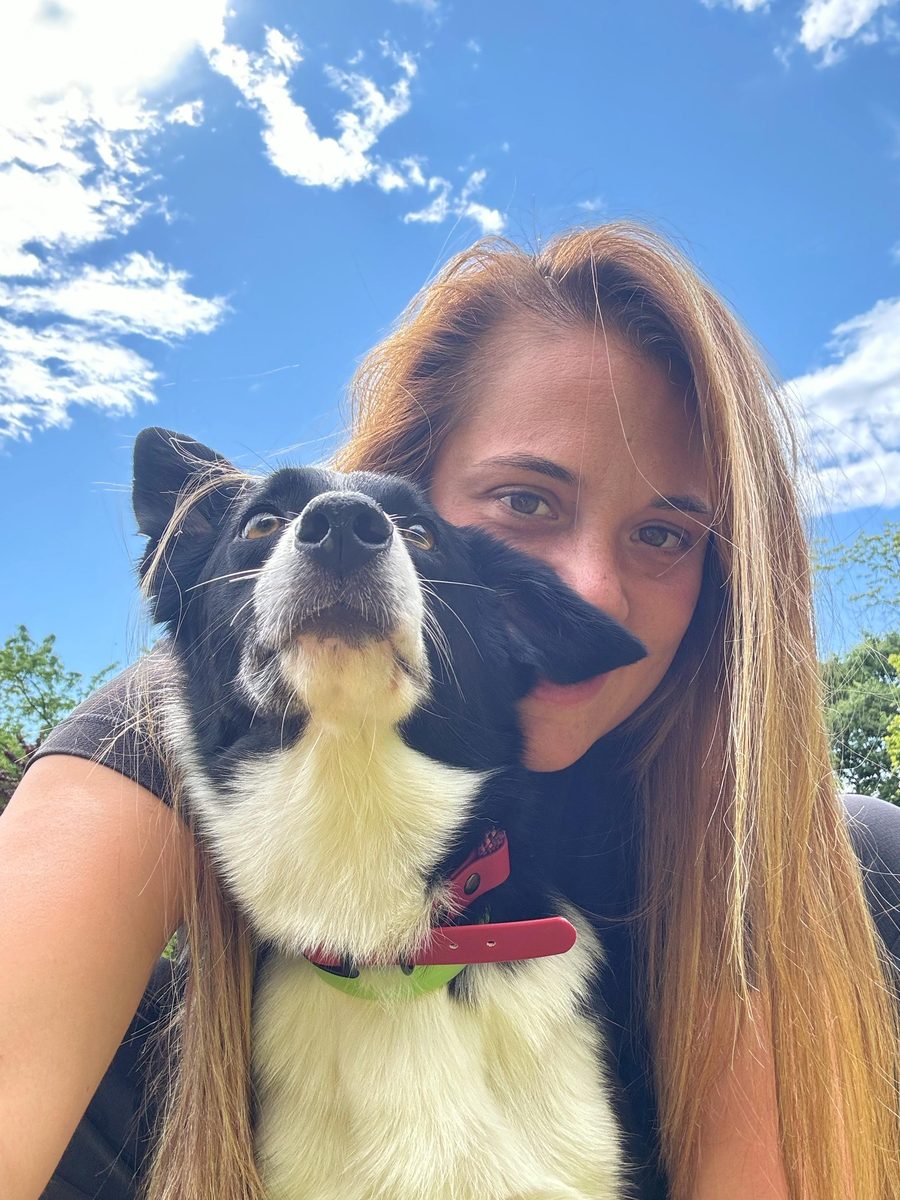 Alice Bonetti educatrice cinofila a Bologna con il suo cane